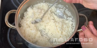 Фото приготовления рецепта: Зубатка с рисом в духовке - шаг 7
