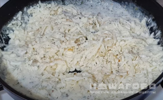 Фото приготовления рецепта: Спагетти с сырным соусом - шаг 3