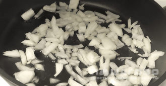 Фото приготовления рецепта: Суп с тыквой и картофелем - шаг 2