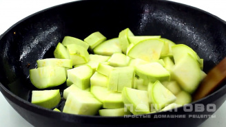 Фото приготовления рецепта: Тушеные овощи - шаг 7