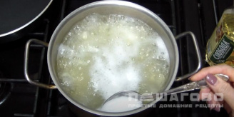 Фото приготовления рецепта: Суп с цветной капустой вегетарианский - шаг 9