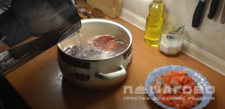 Фото приготовления рецепта: Суп финский с лососем с плавленным сыром - шаг 2