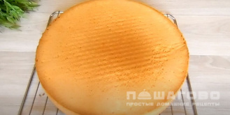 Фото приготовления рецепта: Нежный ванильный бисквит - шаг 8