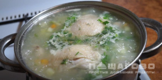 Фото приготовления рецепта: Суп из свежих огурцов - шаг 8
