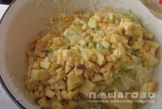 Фото приготовления рецепта: Зеленый салат Щетка - шаг 3
