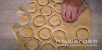 Фото приготовления рецепта: Пончики классические - шаг 10