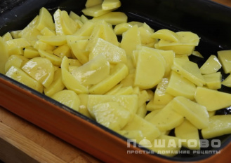 Фото приготовления рецепта: Картофель с мясом по-французски - шаг 7
