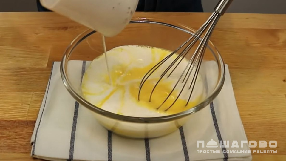 Фото приготовления рецепта: Лоранский пирог Киш с курицей с грибами - шаг 5