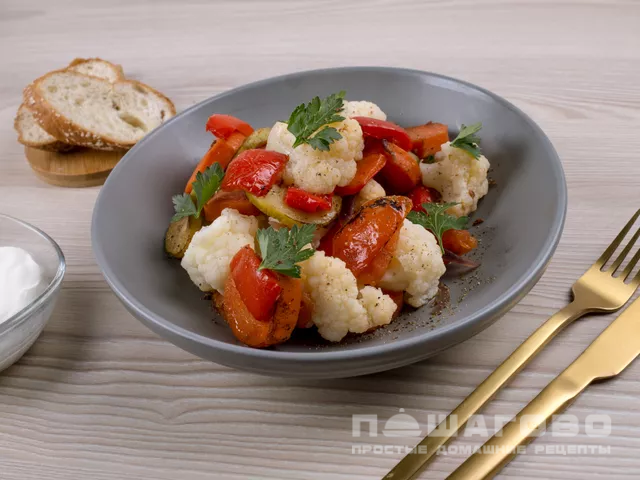 Рагу с цветной капустой и кабачком
