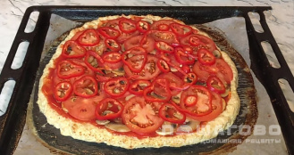 Фото приготовления рецепта: Пицца куриная без теста - шаг 8