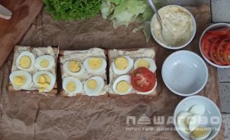 Фото приготовления рецепта: Клубный сэндвич с индейкой - шаг 5