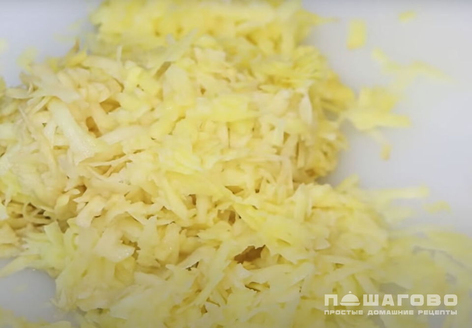 Фото приготовления рецепта: Ватрушка мясная - шаг 2