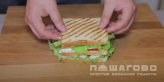 Фото приготовления рецепта: Сэндвич с куриной грудкой на работу - шаг 12