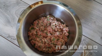 Фото приготовления рецепта: Картофельно-мясная запеканка - шаг 4