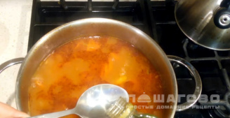 Фото приготовления рецепта: Суп из фасоли вегетарианский - шаг 3