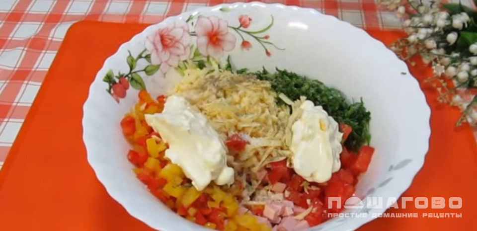 Фото приготовления рецепта: Быстрые горячие бутерброды с сосисками - шаг 5