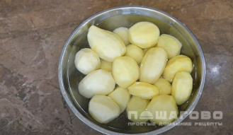 Фото приготовления рецепта: Картофельные драники в духовке - шаг 1