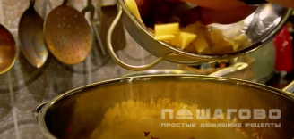 Фото приготовления рецепта: Рассольник московский - шаг 5