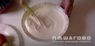 Фото приготовления рецепта: Сметанное желе на молоке - шаг 3