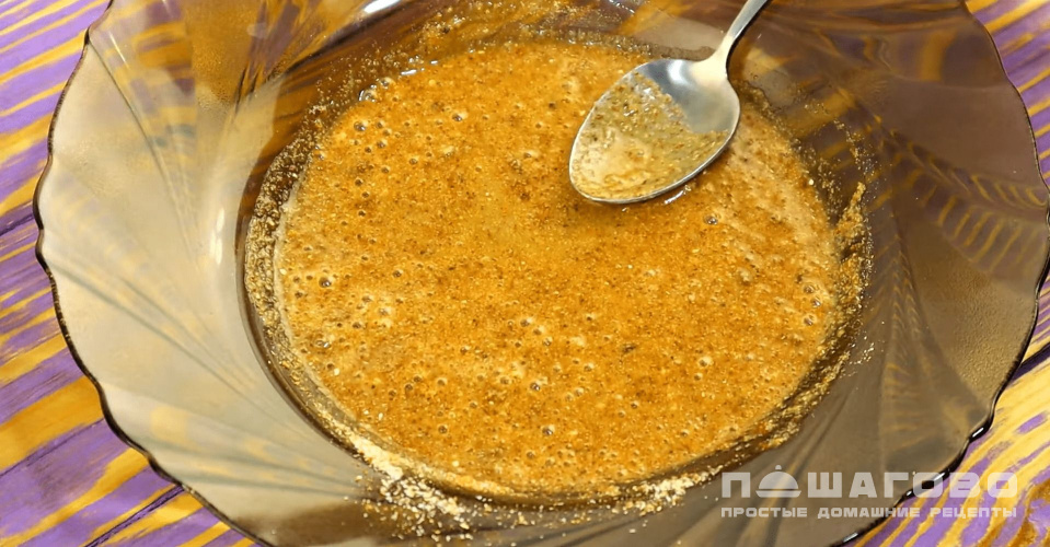 Фото приготовления рецепта: Домашние мясные чипсы - шаг 2