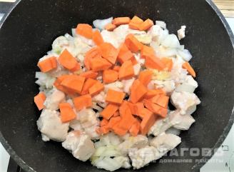 Фото приготовления рецепта: Картофельное рагу - шаг 4