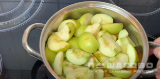 Фото приготовления рецепта: Печеная тыква с яблоками и клюквой - шаг 4