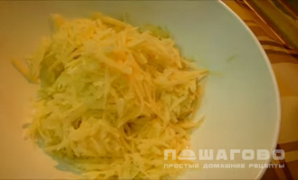 Фото приготовления рецепта: Картофельные драники с морковью - шаг 1