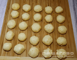 Фото приготовления рецепта: Картофельные пончики - шаг 2