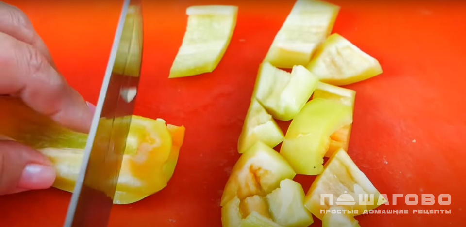 Фото приготовления рецепта: Овощное рагу в горшочках с мясом - шаг 7