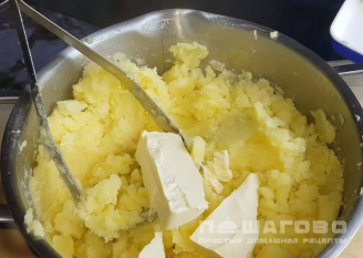 Фото приготовления рецепта: Картофельная ватрушка - шаг 4
