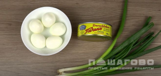 Фото приготовления рецепта: Салат из печени трески и яиц - шаг 1
