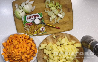 Фото приготовления рецепта: Суп-пюре из моркови - шаг 1