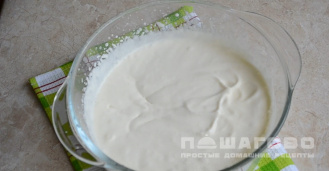 Фото приготовления рецепта: Йогуртовый мусс - шаг 4