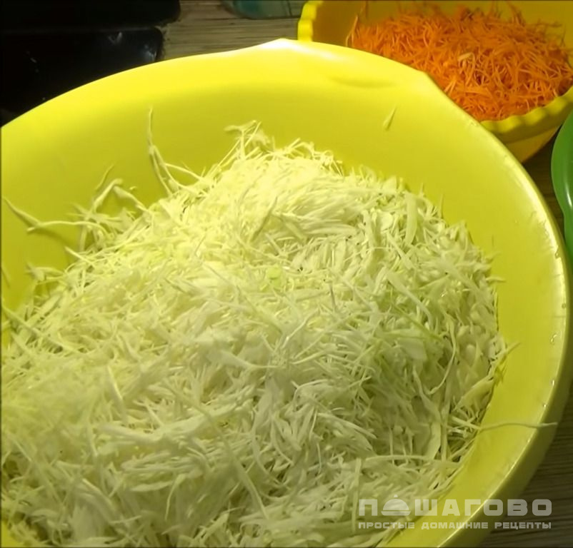 Фото приготовления рецепта: Квашеная капуста - шаг 3