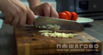 Фото приготовления рецепта: Щи с капустой без мяса - шаг 5