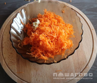 Фото приготовления рецепта: Слоеный салат Монах - шаг 1
