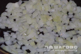 Фото приготовления рецепта: Сливочный крем-суп из шампиньонов и картофеля - шаг 1