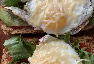 Фото приготовления рецепта: Диетические бутерброды с яйцом - шаг 3