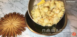 Фото приготовления рецепта: Испанская тортилья с картофелем и луком - шаг 8