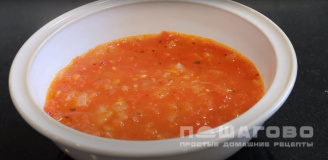Фото приготовления рецепта: Суп с помидорами и яйцом - шаг 9