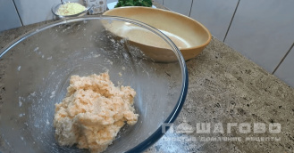 Фото приготовления рецепта: Рыбные фрикадельки в сливочном соусе - шаг 3