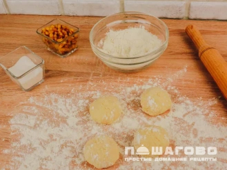 Фото приготовления рецепта: Творожные пирожки  с яблоками - шаг 11