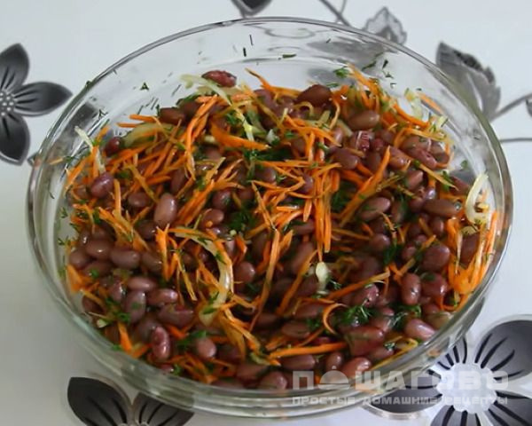 Постный салат из фасоли