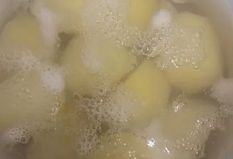 Фото приготовления рецепта: Татарские лепешки «Кыстыбый» с картофелем - шаг 7