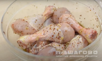 Фото приготовления рецепта: Куриная голень в горчично-медовом соусе - шаг 3