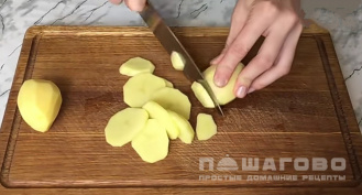 Фото приготовления рецепта: Вкусный гарнир из картофеля - шаг 3