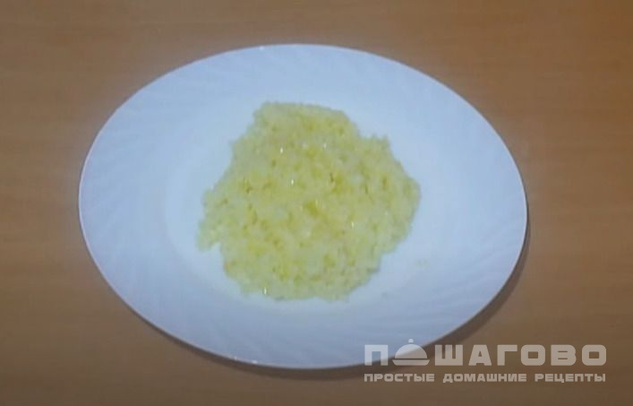 Белый рис с чесноком