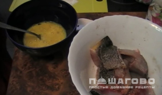 Фото приготовления рецепта: Жареный линь на сковороде - шаг 2