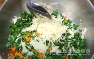 Фото приготовления рецепта: Квашеные баклажаны с морковью, чесноком и зеленью на гриле - шаг 2