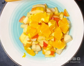 Фото приготовления рецепта: Салат Витаминный из фруктов - шаг 1